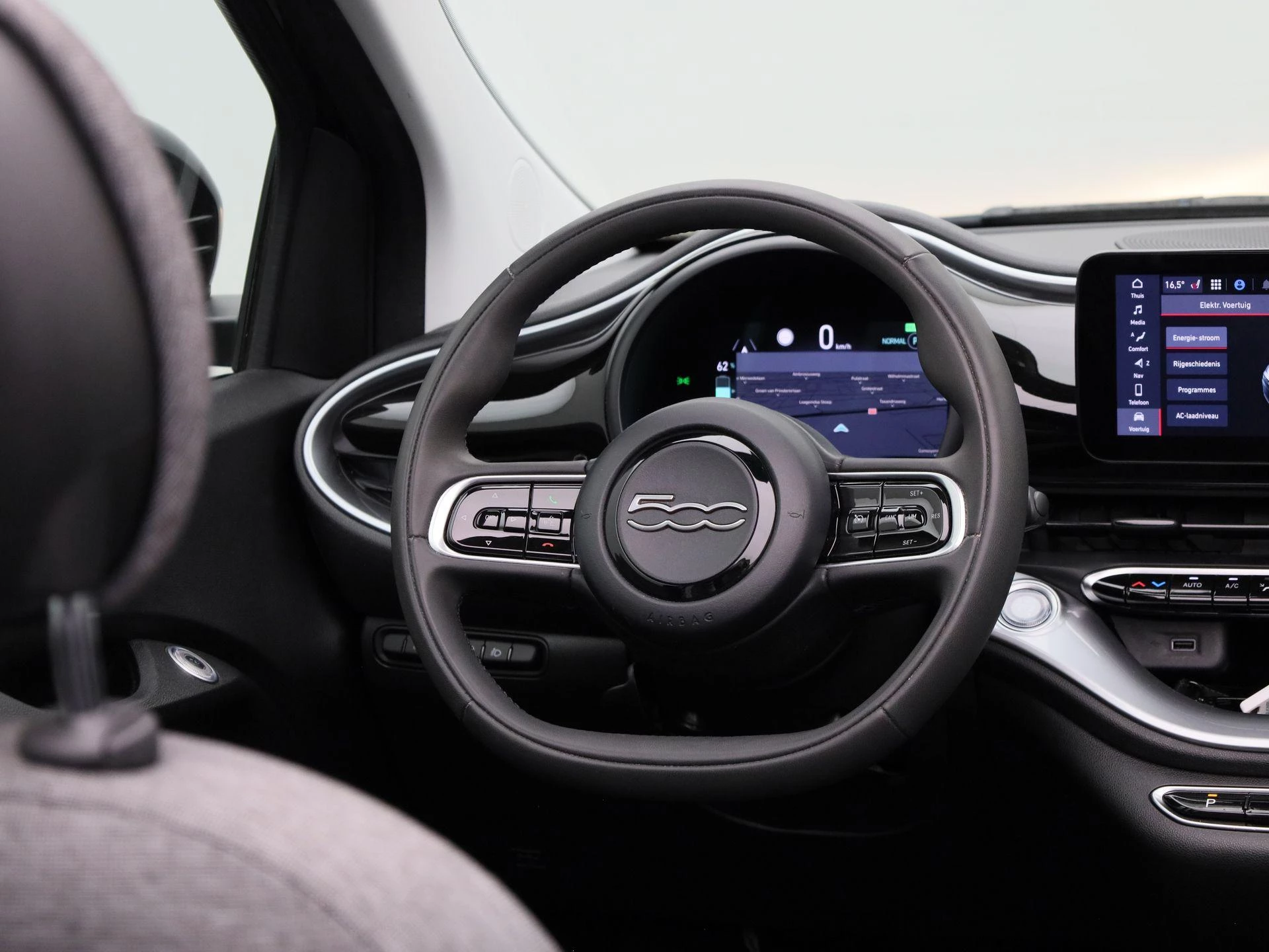 Fiat-500e-image-38