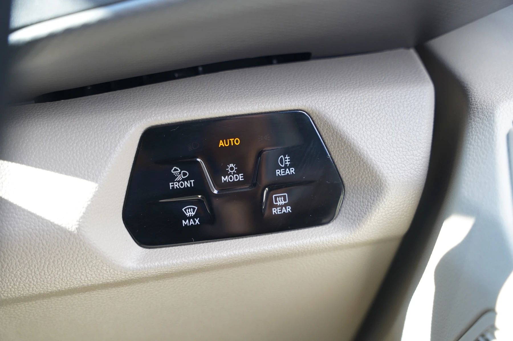 Volkswagen-California-image-17