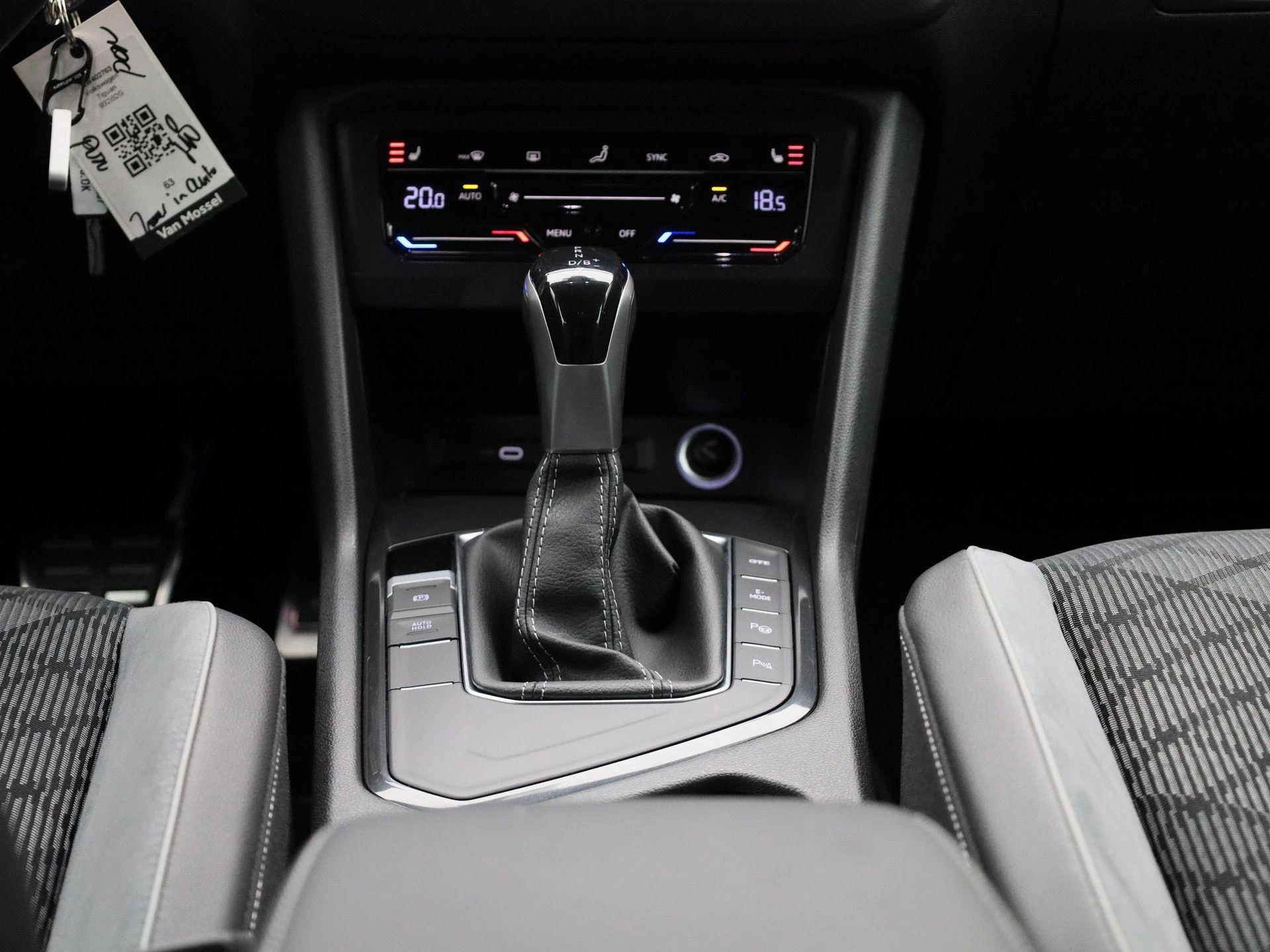 Volkswagen-Tiguan-image-9