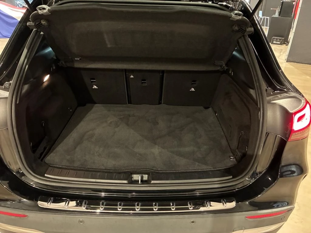 Mercedes-Benz-GLA 250-image-13
