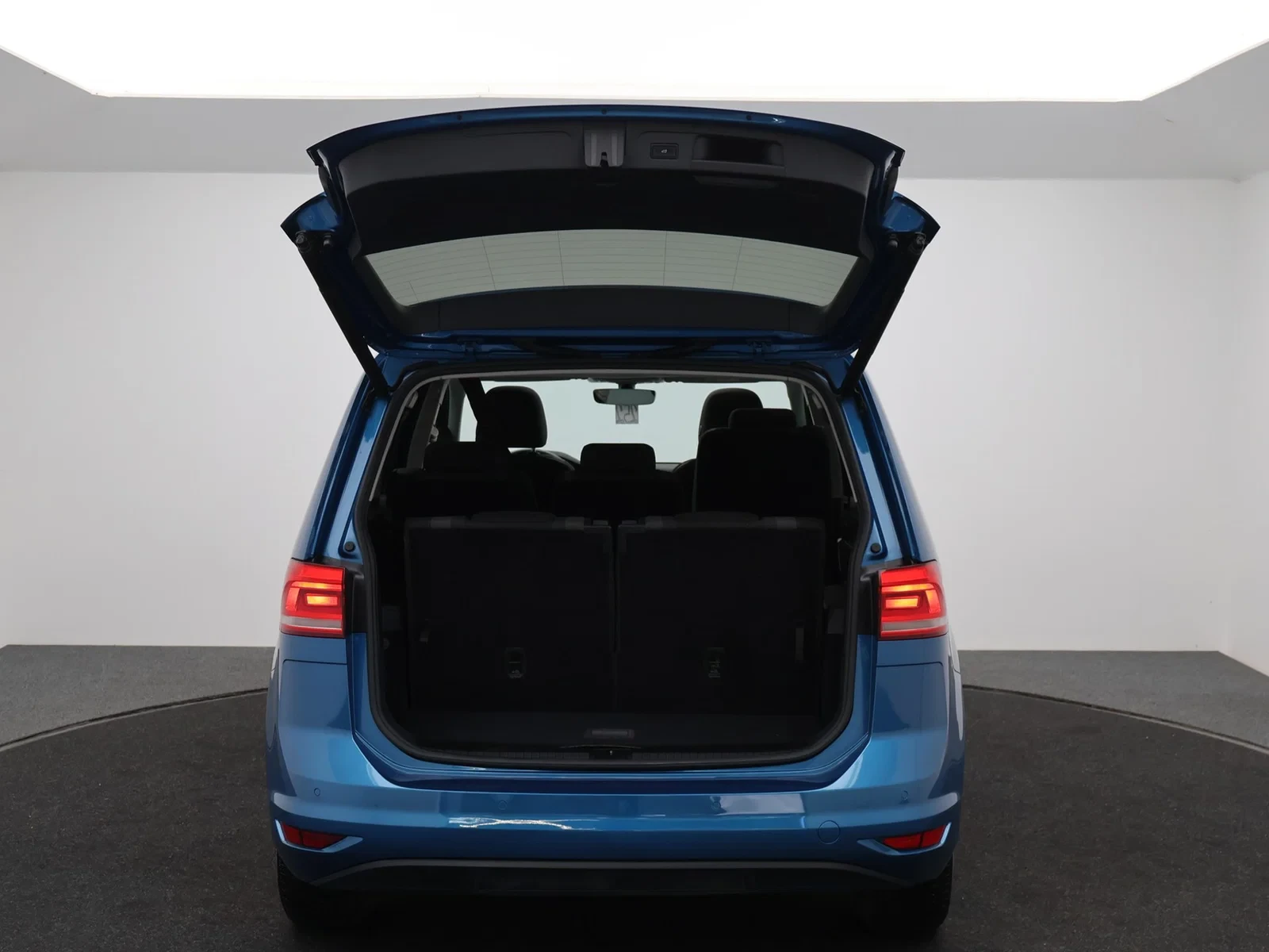 Volkswagen Touran Touran Trendline 1.5TSI 150PK *PANODAK*7 ZITPLAATSEN*CAMERA*ACC*PDC*APP-CONNECT*...*
