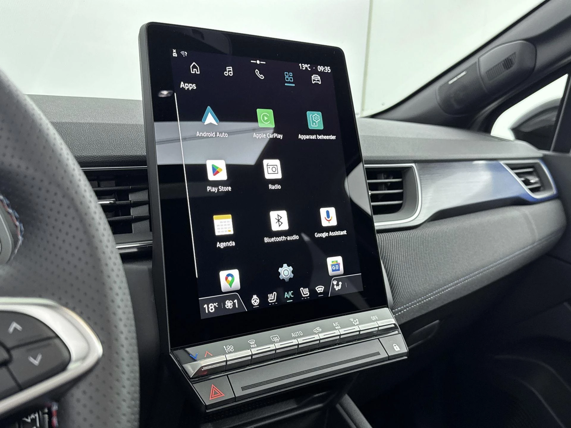 Renault-Captur-image-11