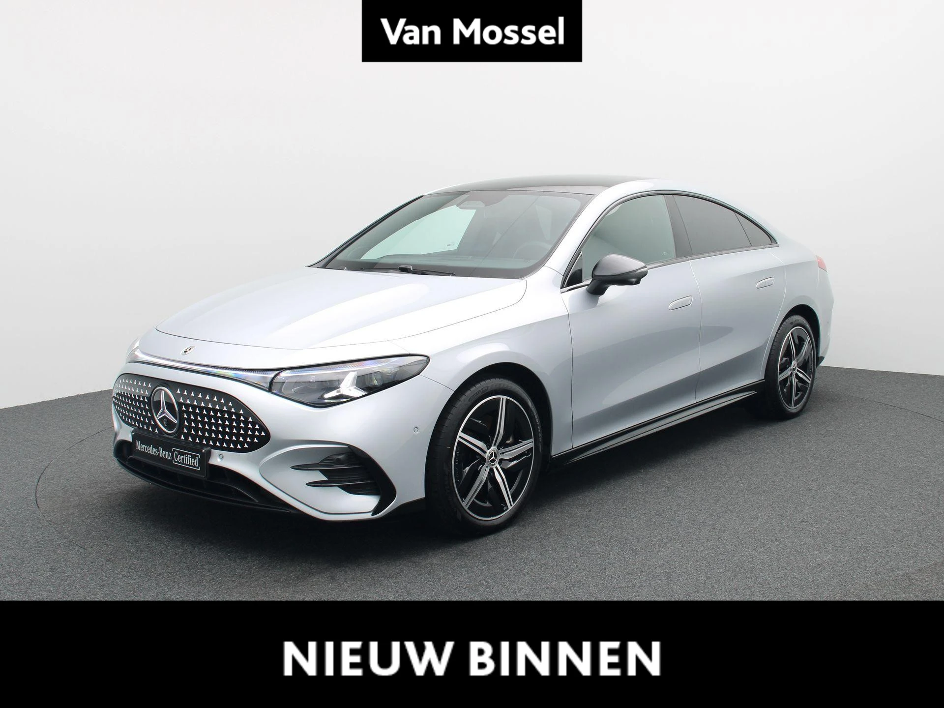 Mercedes-Benz-CLA-image-0