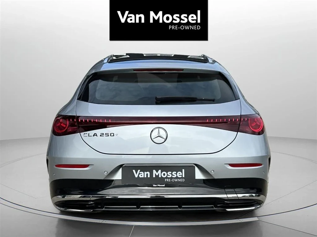 Mercedes-Benz-CLA-image-5
