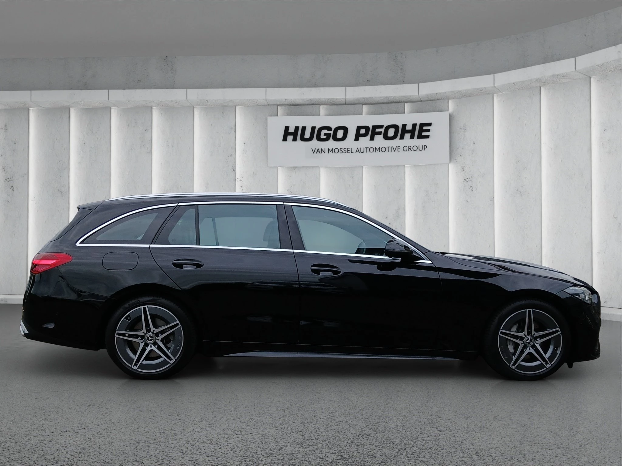 Mercedes-Benz C-Klasse 300 d T AMG Line AUT | AHK | LED | NAV