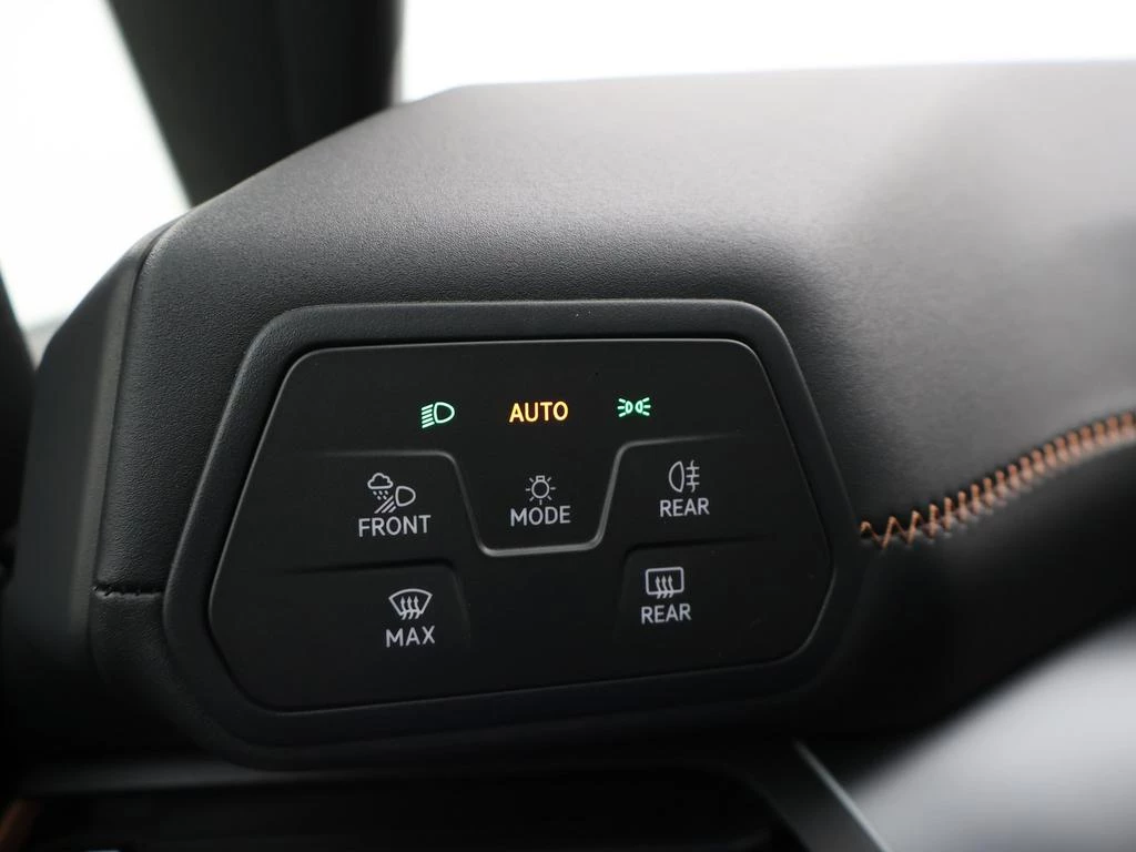CUPRA Born Born Business Edition 204PK *AUTOMAAT*SPORTZETELS*CAMERA*PDC*ACC*NAVI*APP-CONNECT*...*