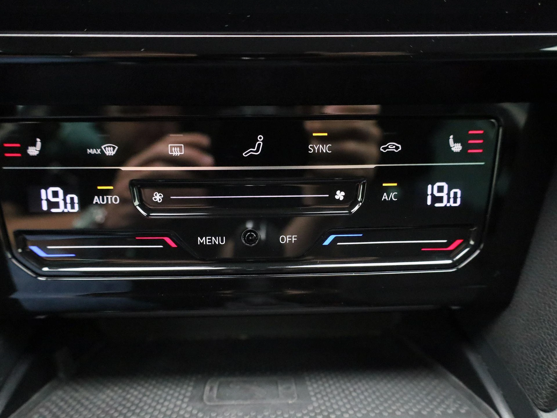 Volkswagen-Passat-image-22