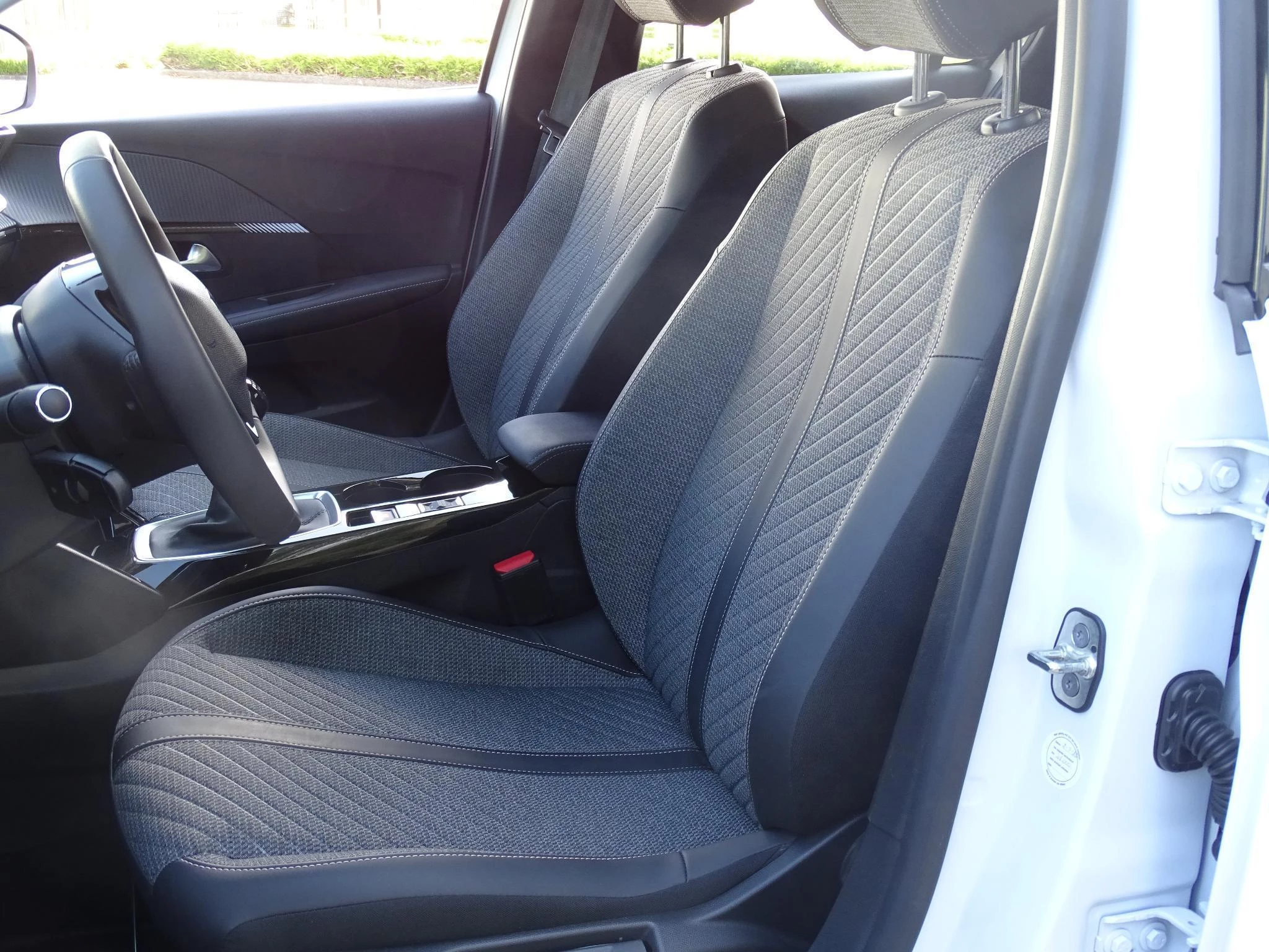 Peugeot 208 1.2T Allure