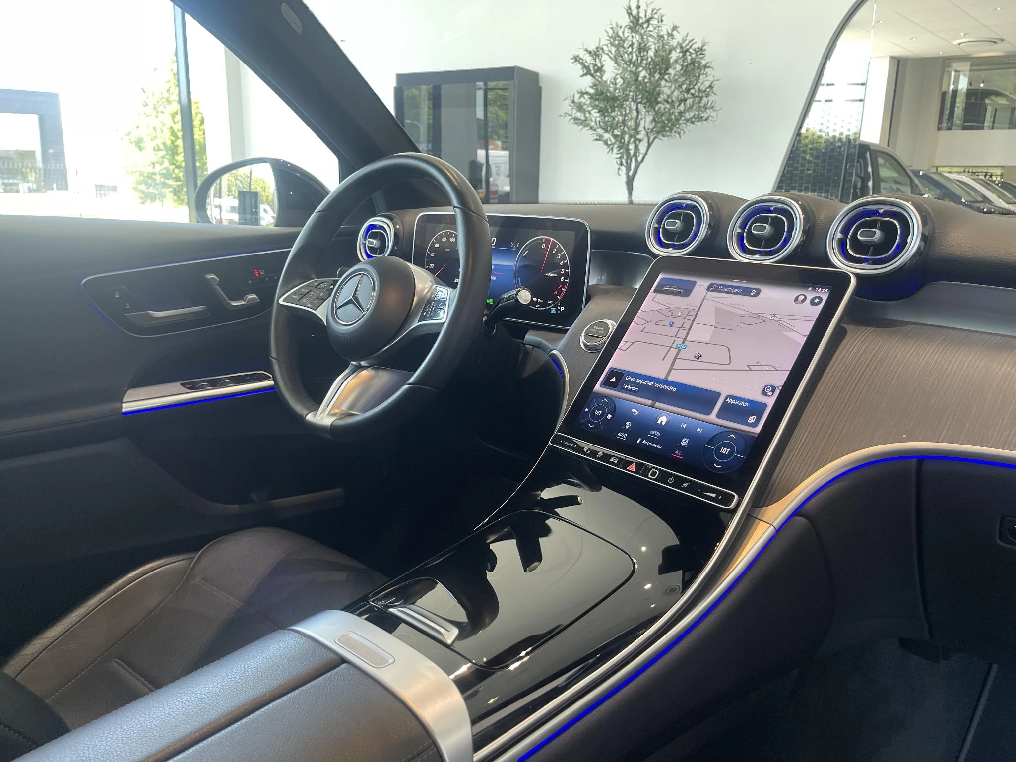 Mercedes-Benz GLC 300 e 4MATIC Luxury Line + LEDER + DIGITAL LIGHT + PANORAMISCH DAK +