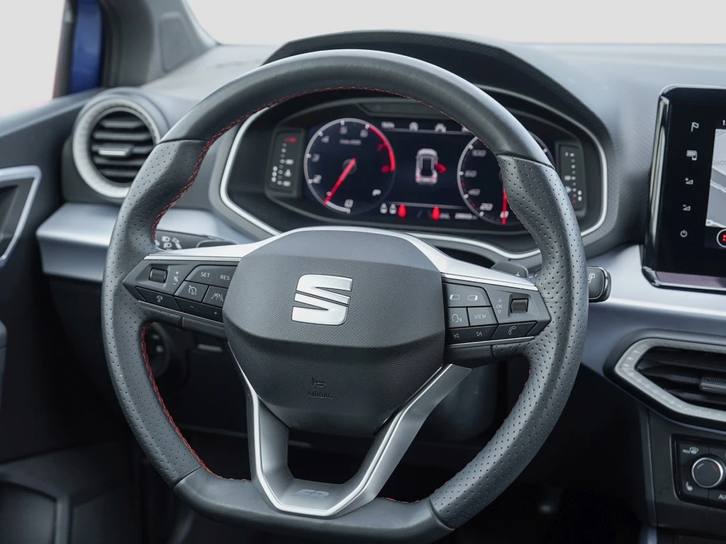 SEAT-Arona-image-13