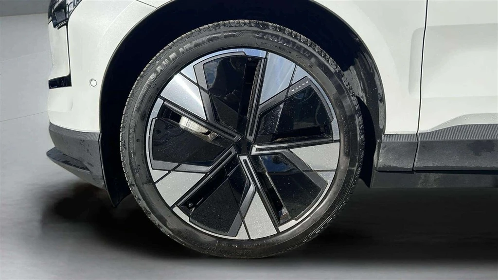 Volvo-EX30-image-8
