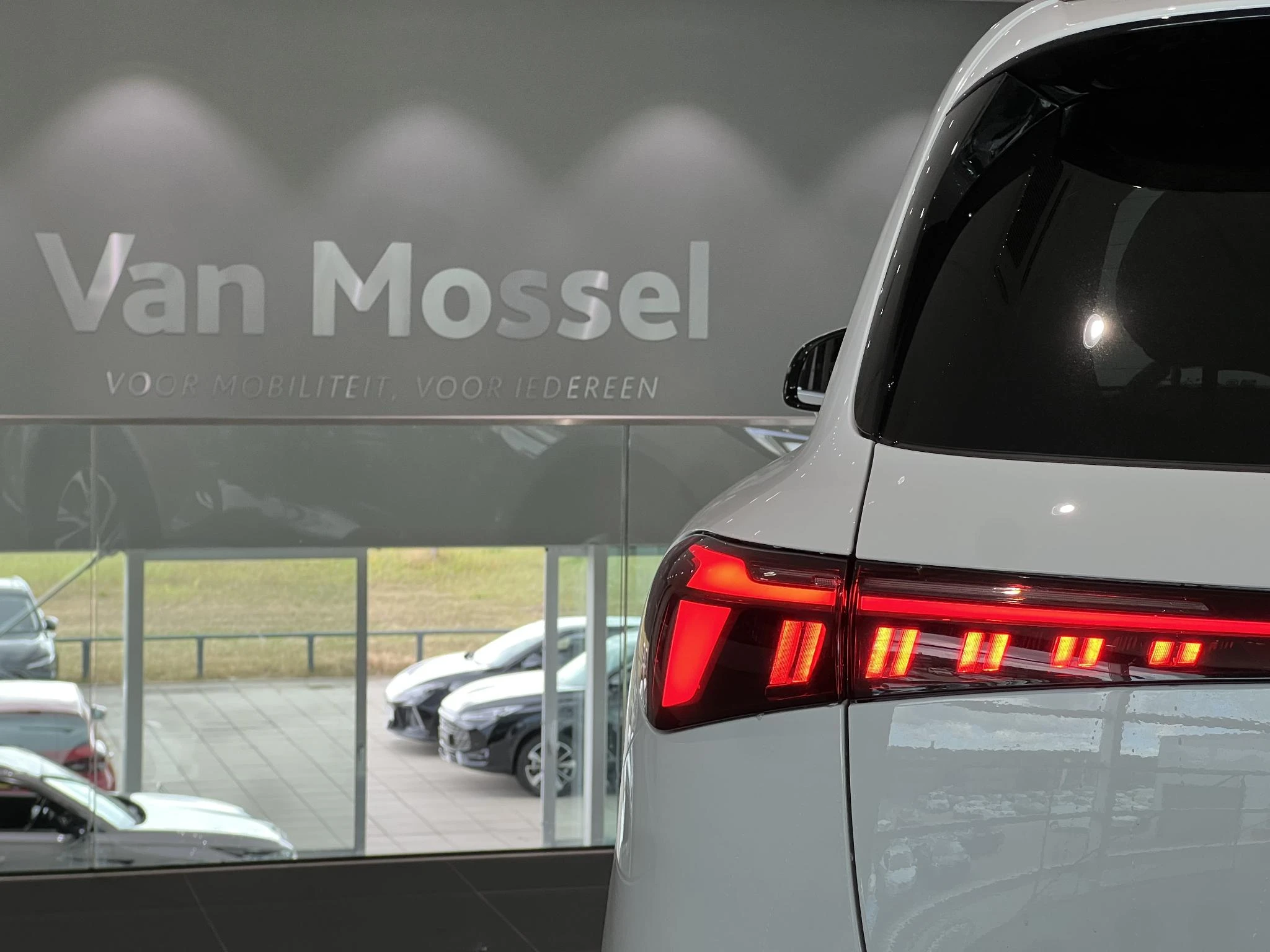 MG-S6 EV-image-4