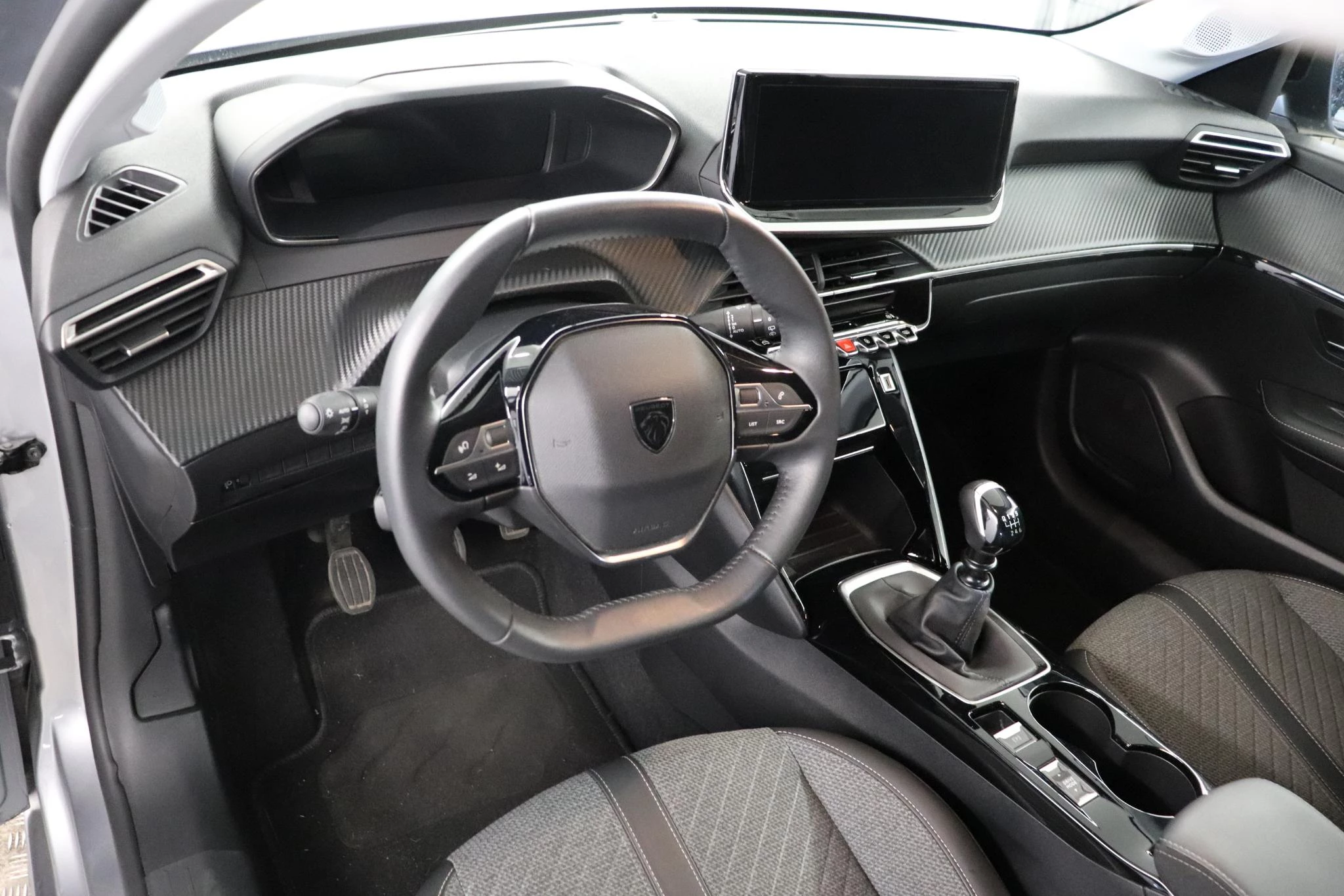 Peugeot 208 1.2 PureTech 100 MAN6 S&S Allure