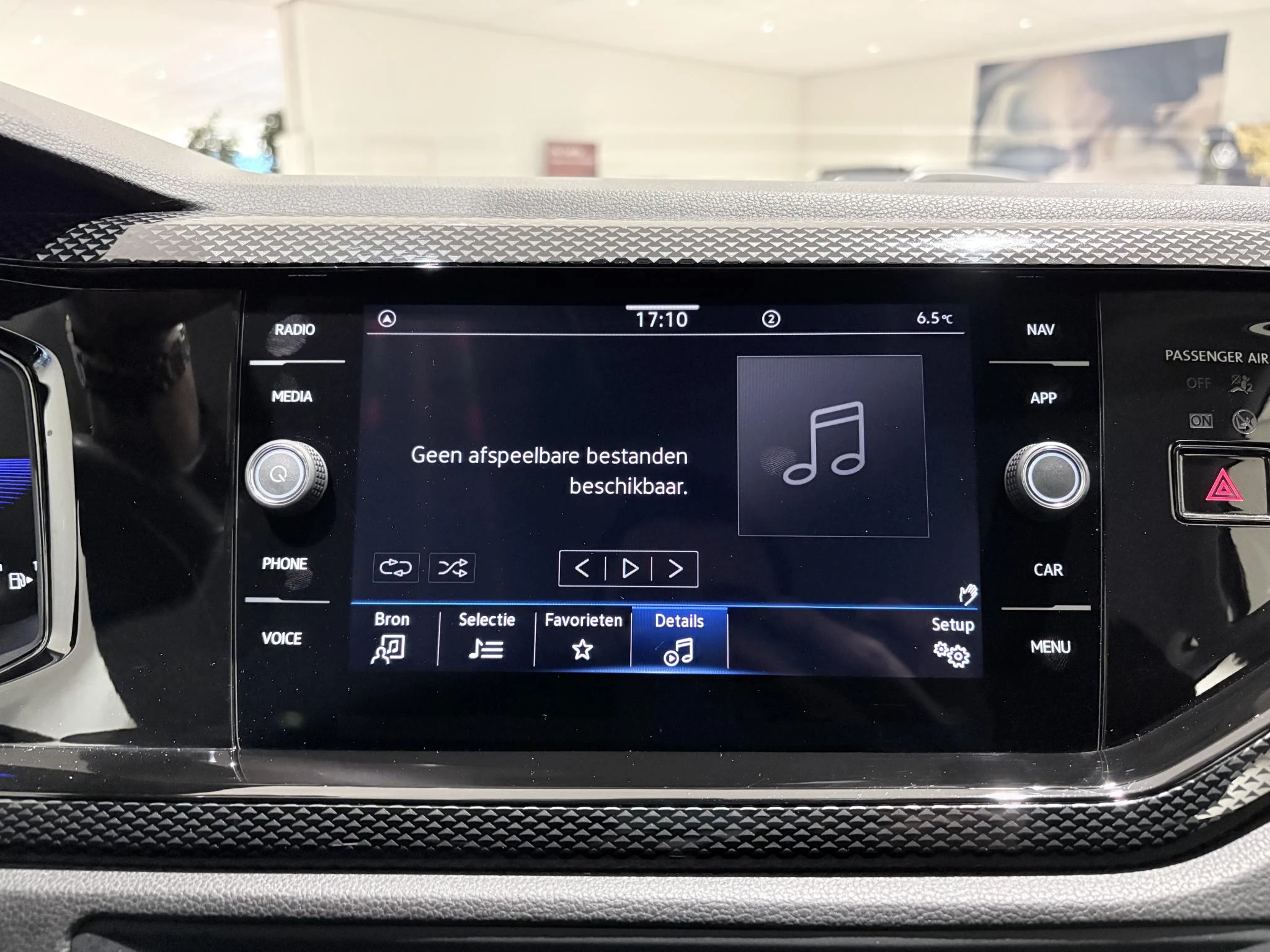 Volkswagen-Polo-image-20