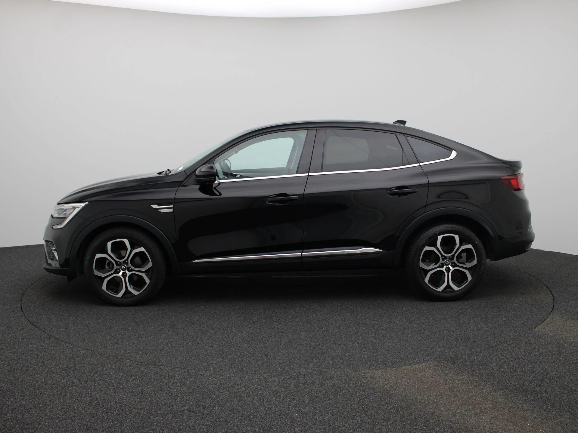 Renault-Arkana-image-4