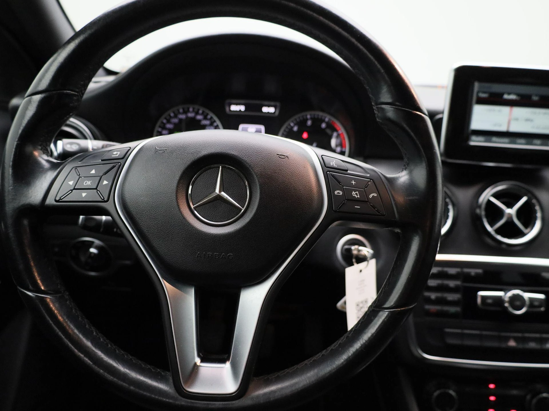 Mercedes-Benz-A-Klasse-image-6