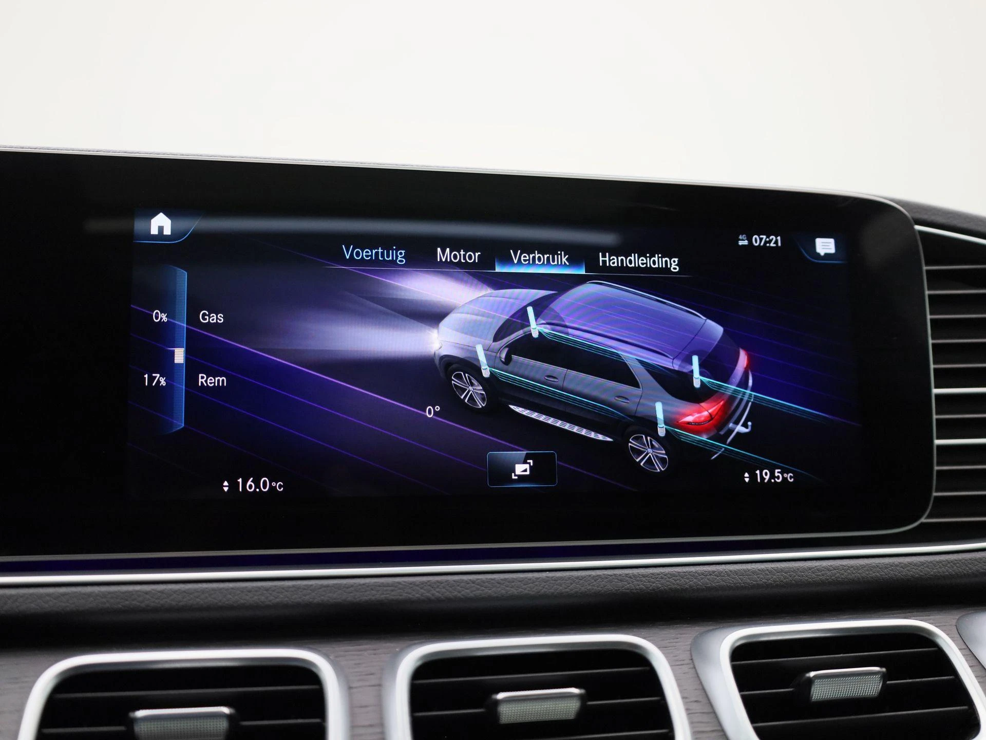 Mercedes-Benz-GLE-image-39