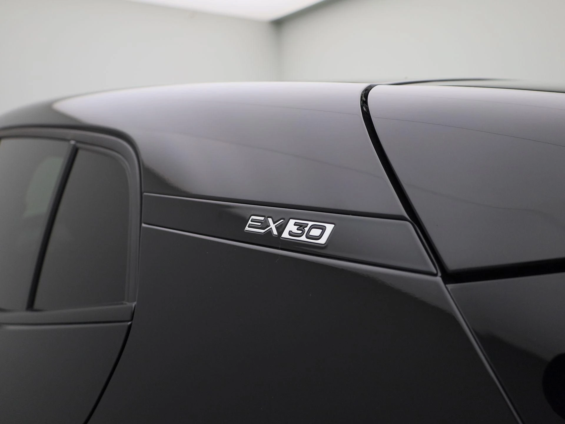 Volvo-EX30-image-32