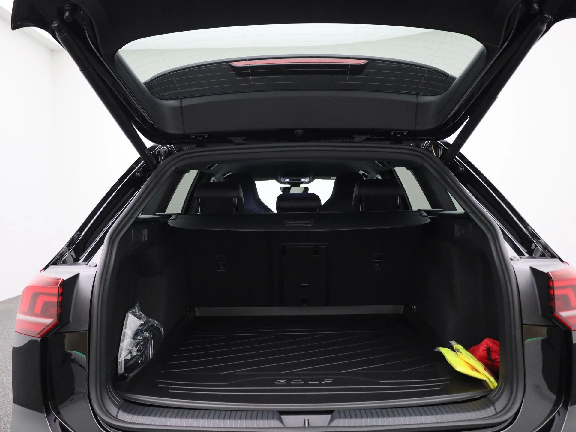 Volkswagen Golf - 14
