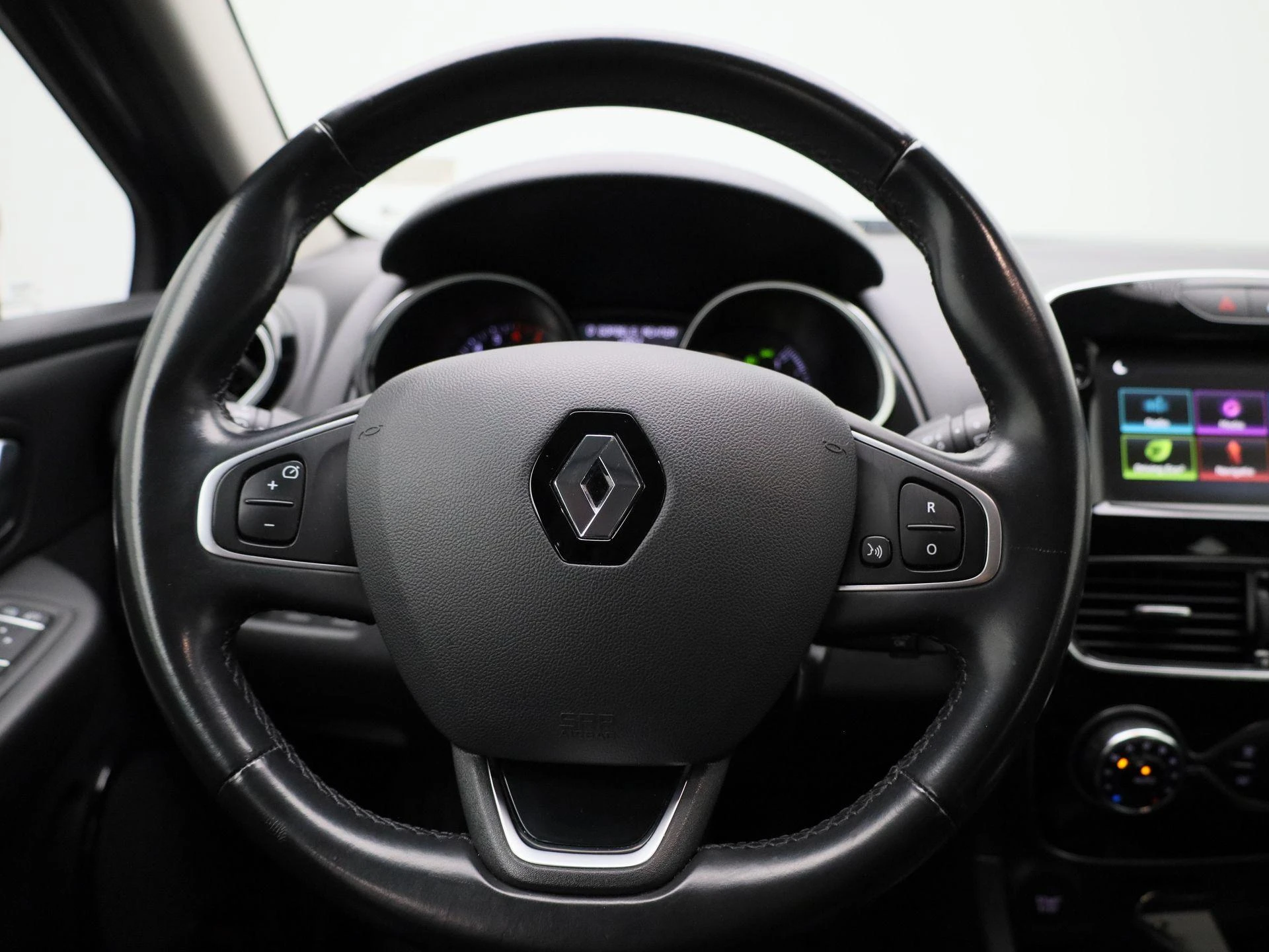 Renault-Clio-image-7