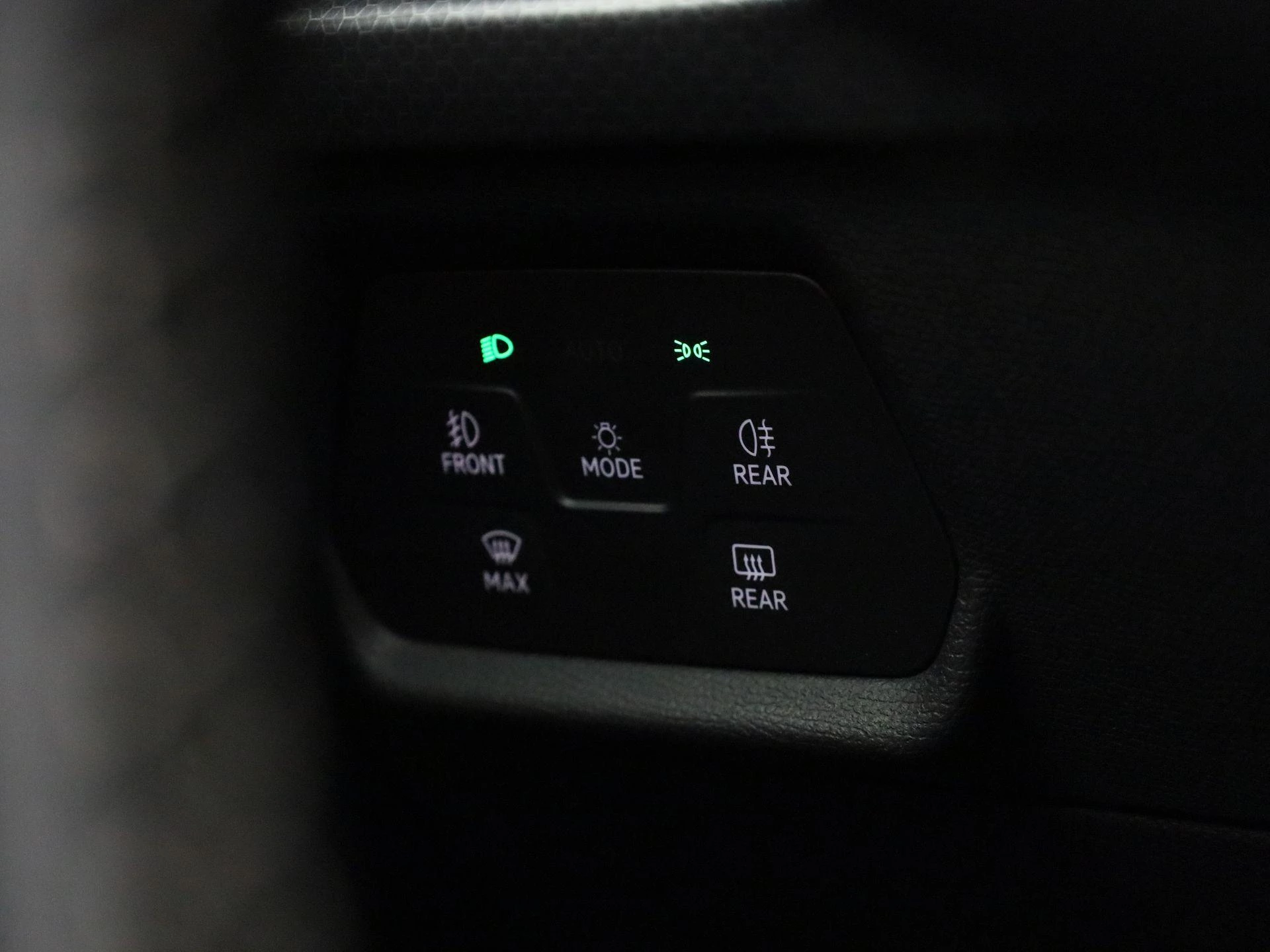 SEAT-Leon-image-21