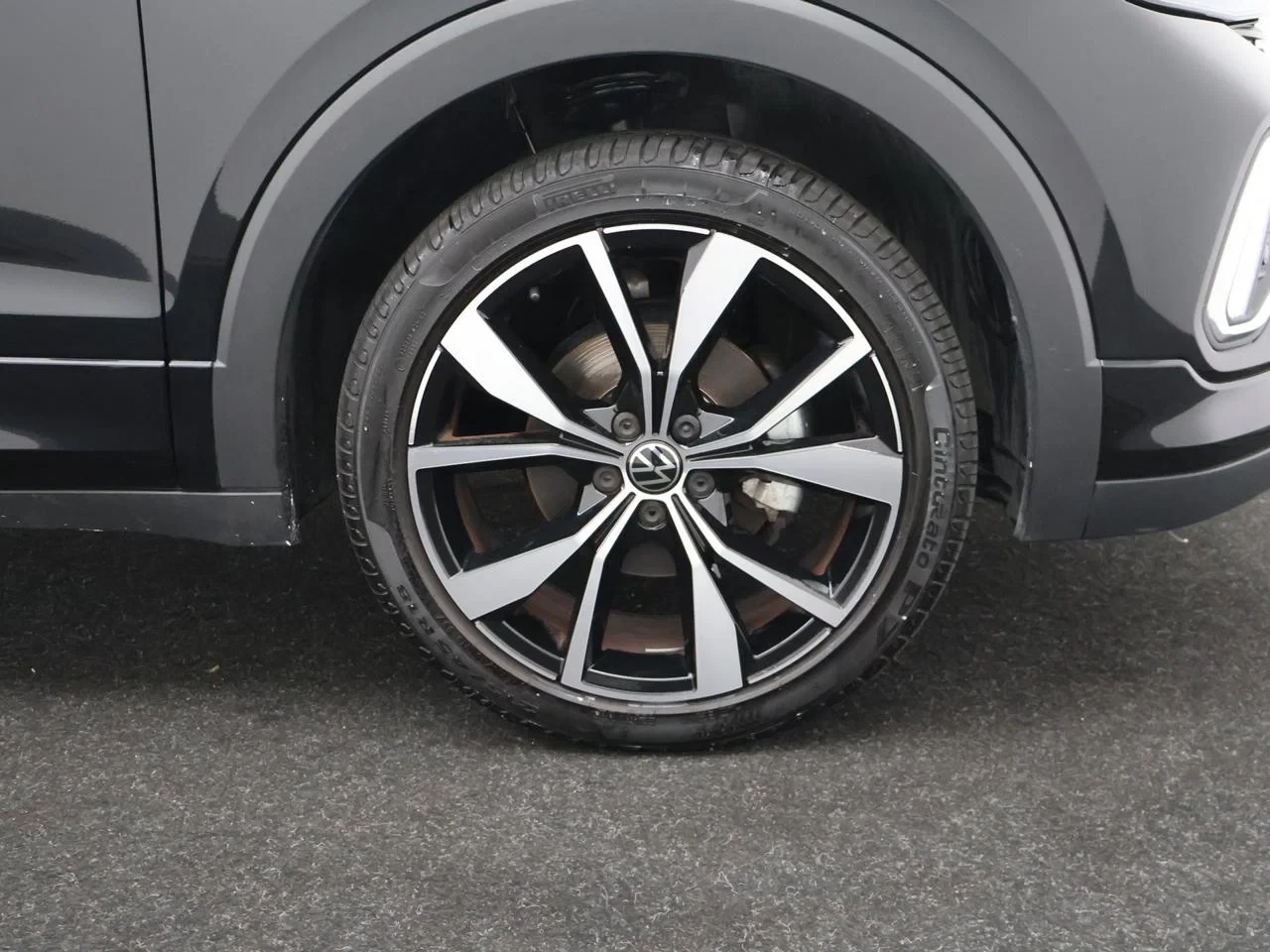 Volkswagen-T-Cross-image-11