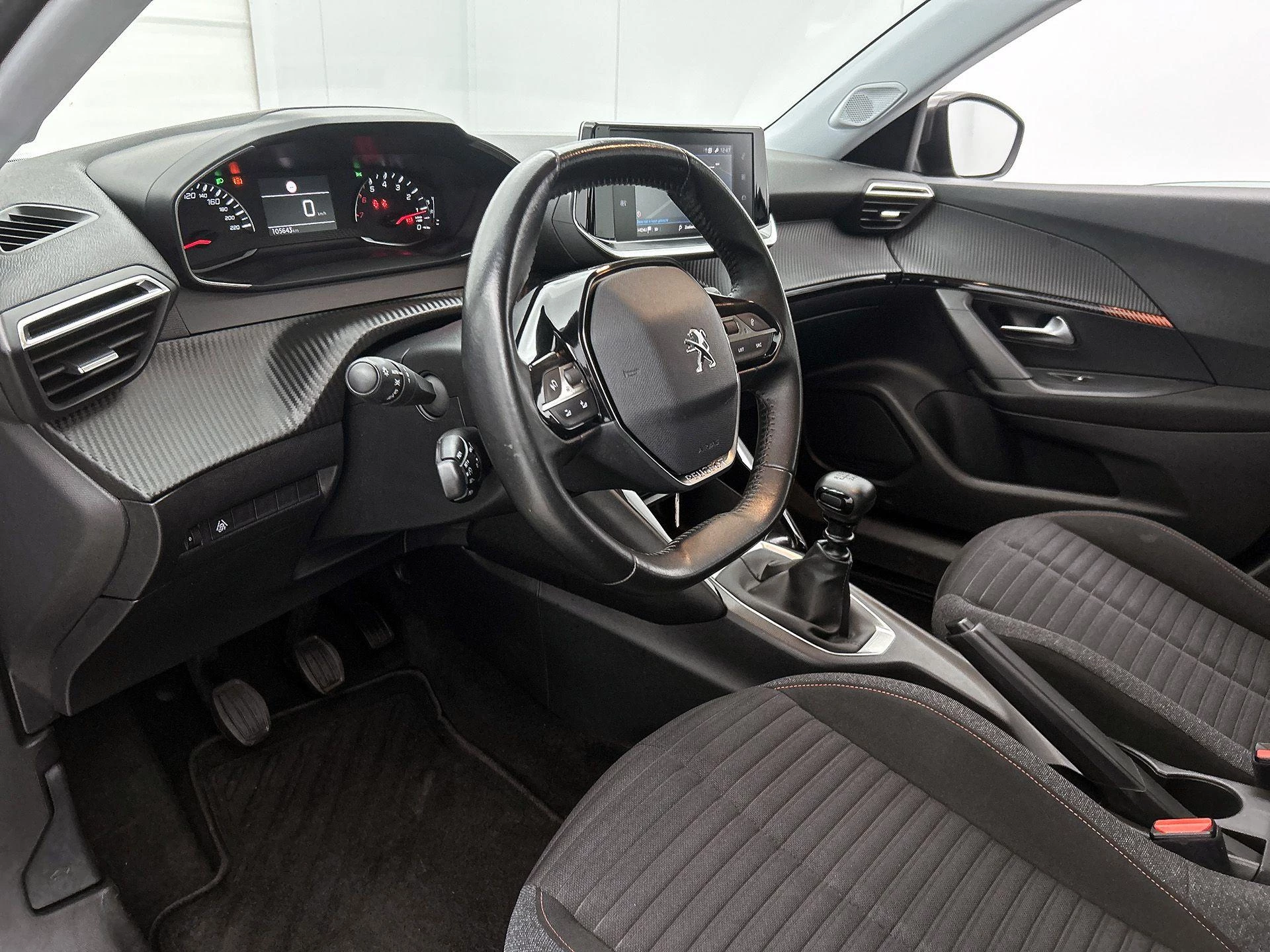 Peugeot-2008-image-18