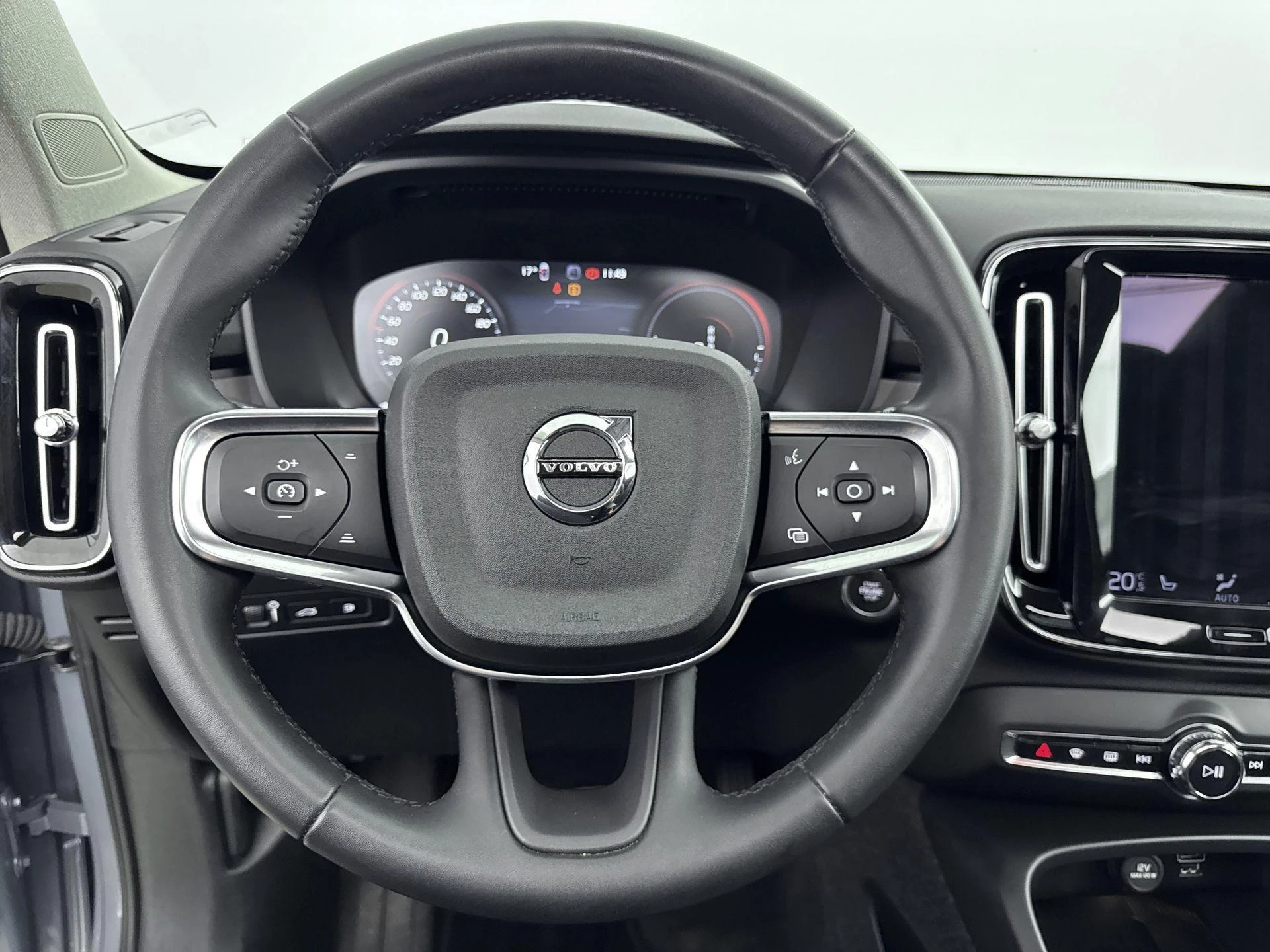 Volvo-XC40-image-18
