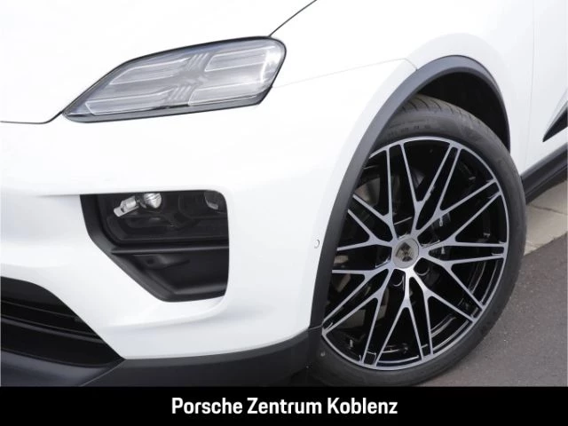 Porsche Macan -