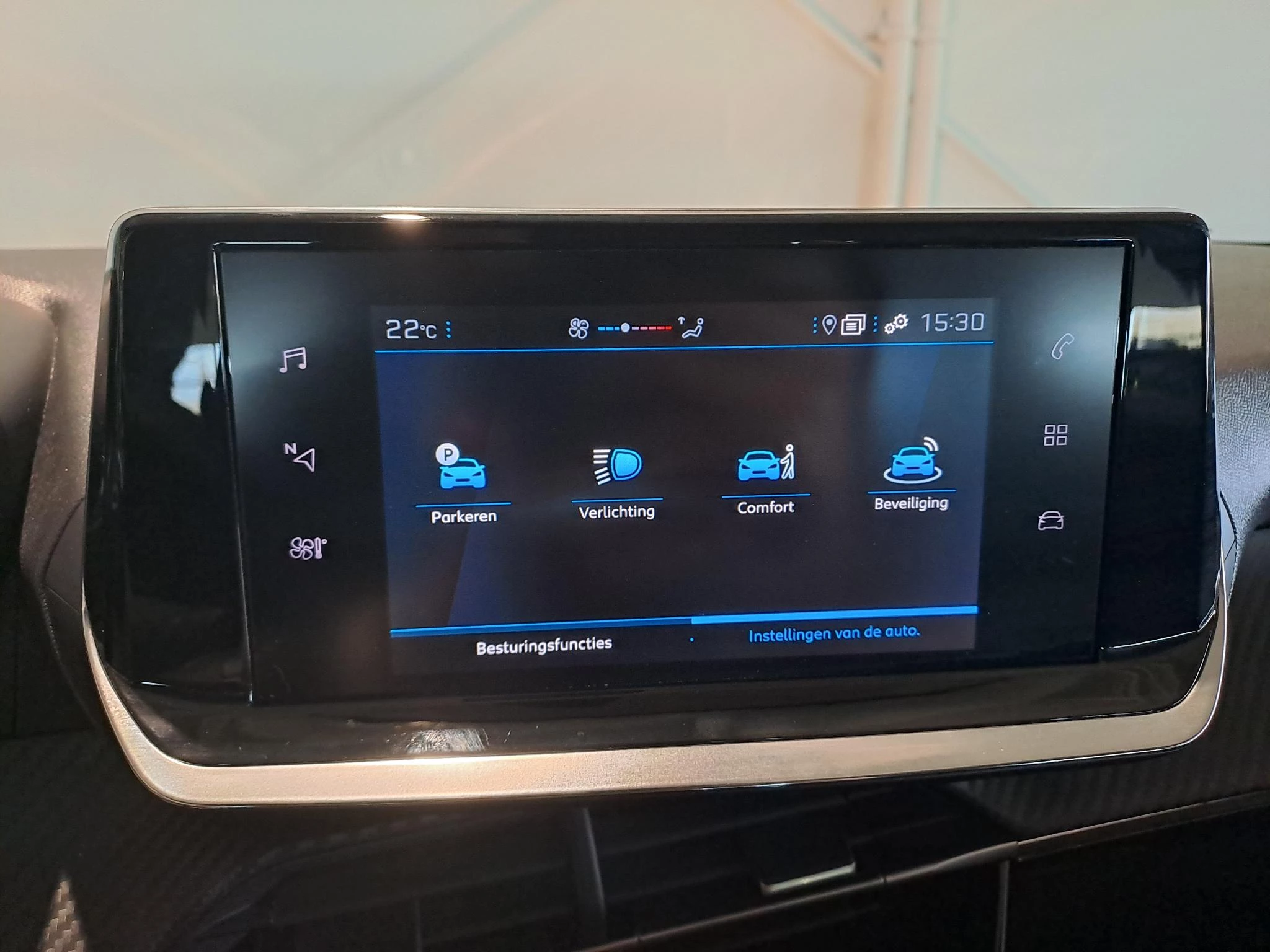 Peugeot-208-image-19