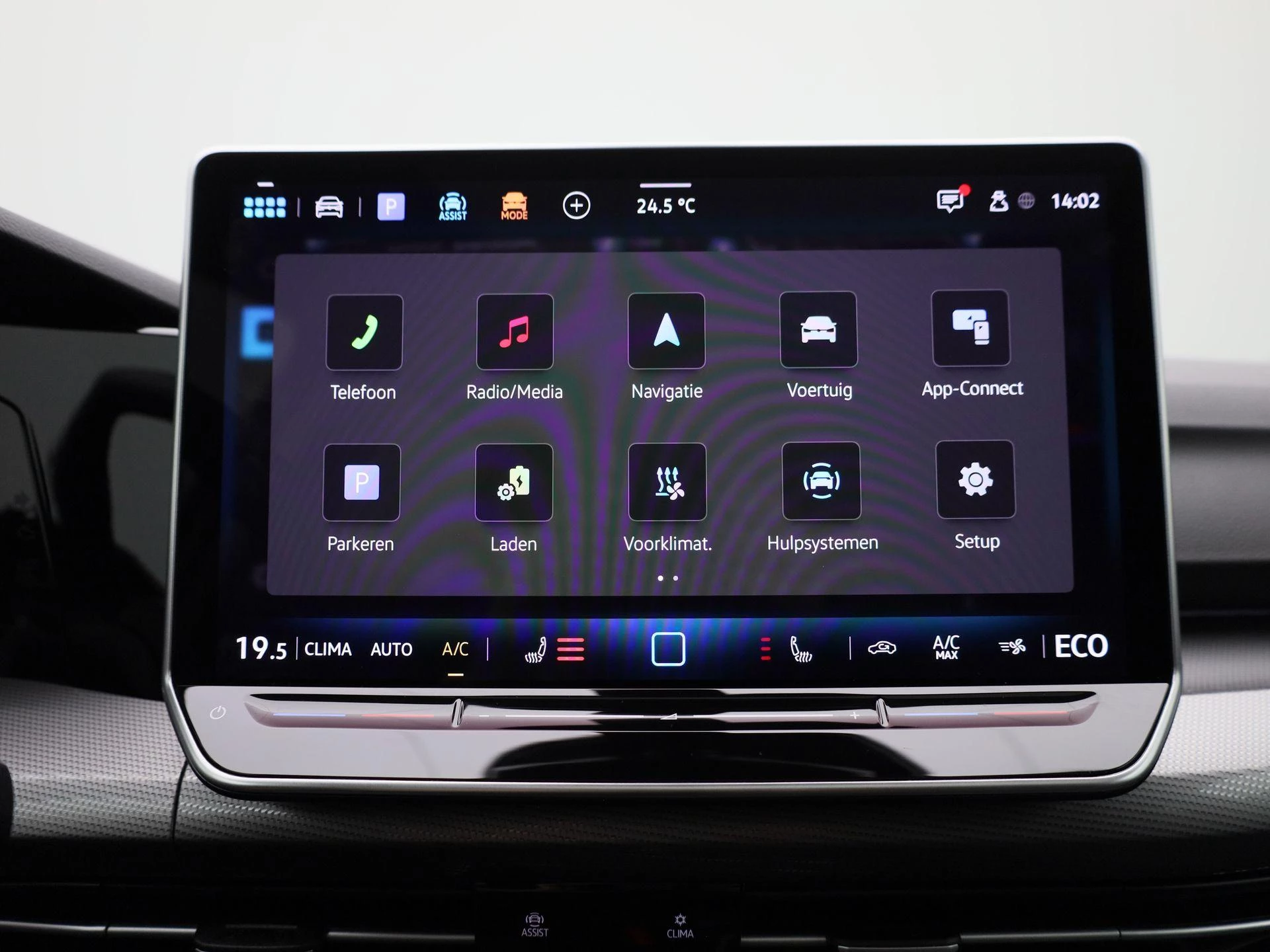 Volkswagen-Golf-image-19