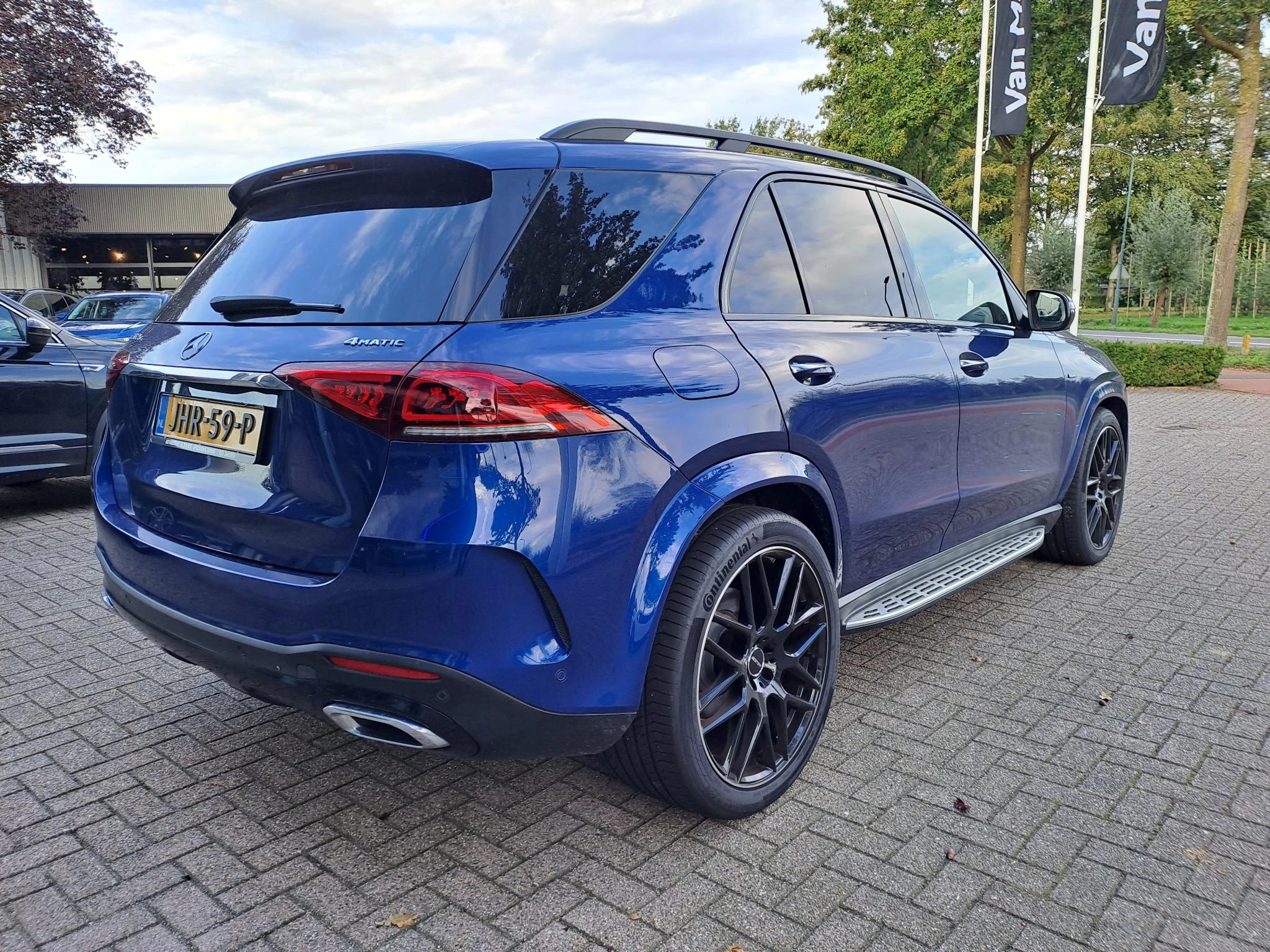 Mercedes-Benz-GLE-image-3
