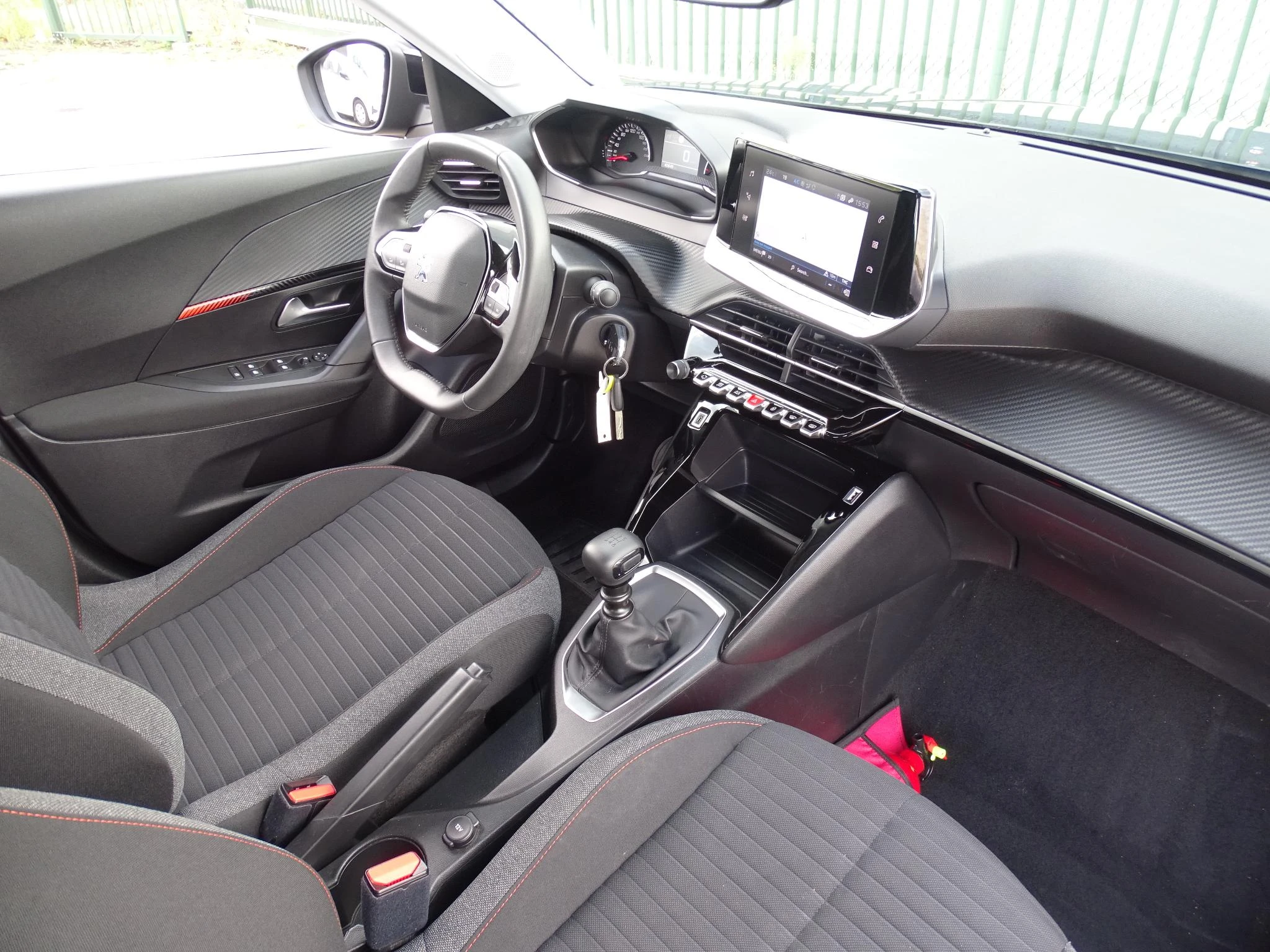 Peugeot-2008-image-13