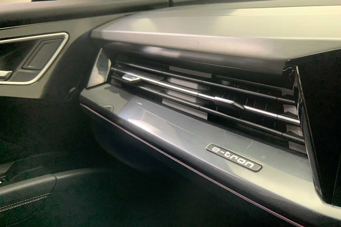 Audi-Q4 e-tron-image-17