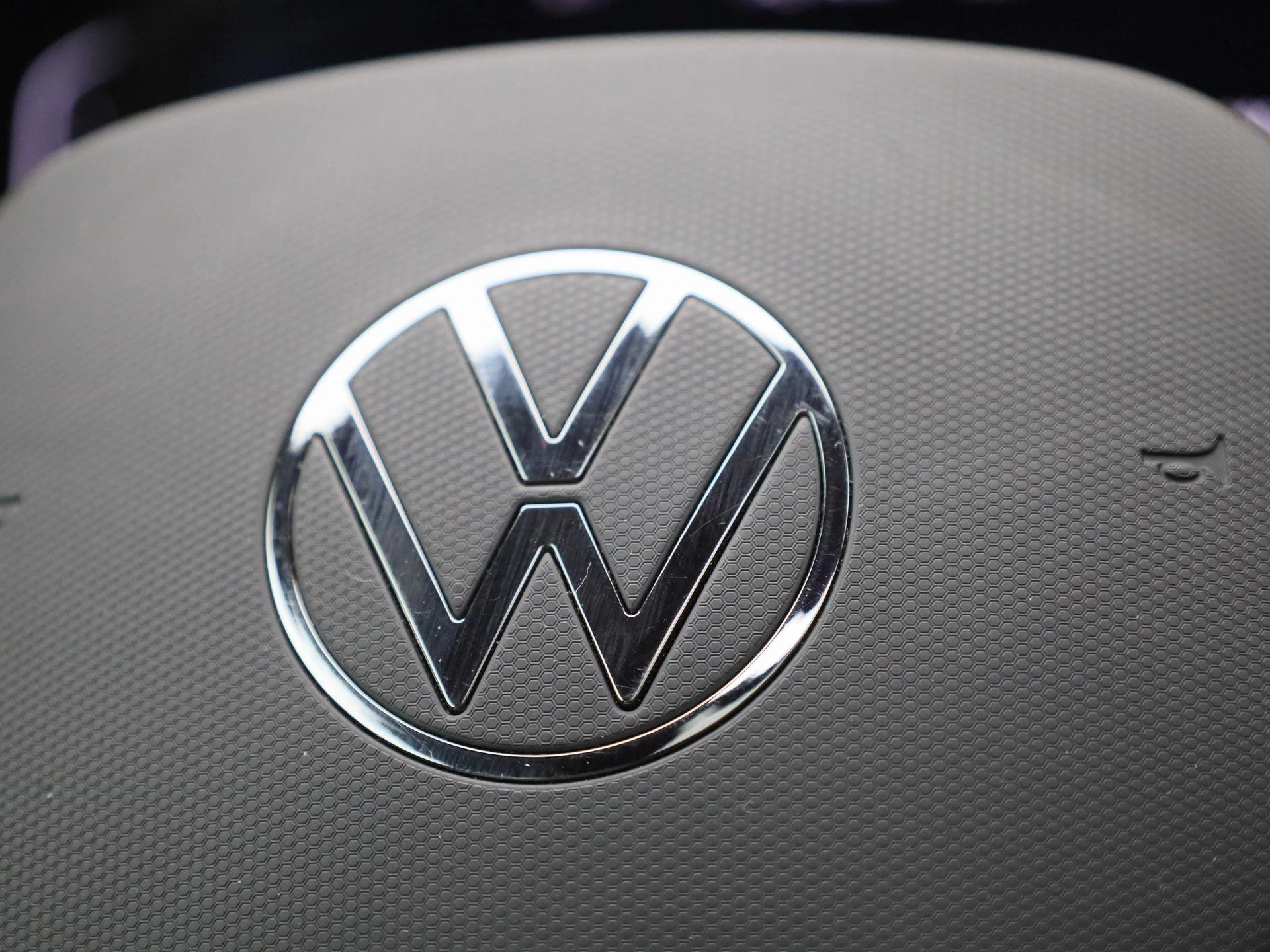 Volkswagen-Tiguan-image-36