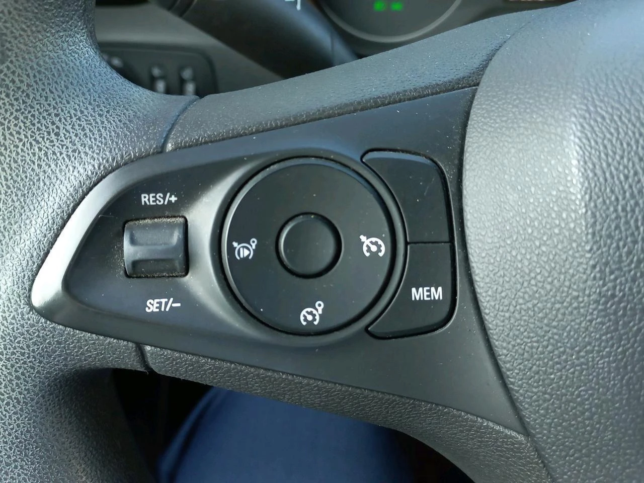 Opel-Crossland X-image-15