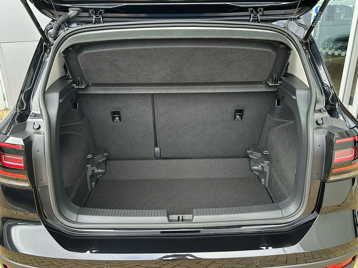 Volkswagen-T-Cross-image-14