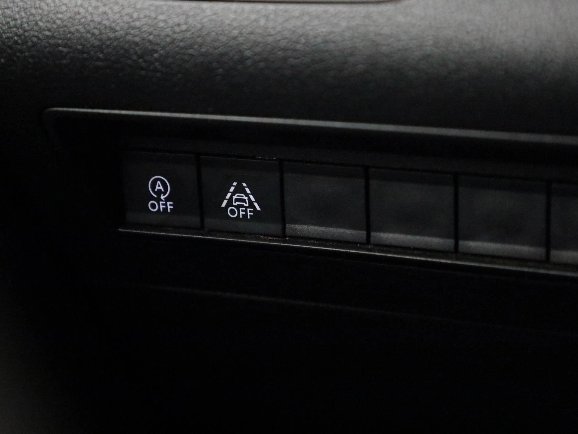 Opel-Combo Life-image-21