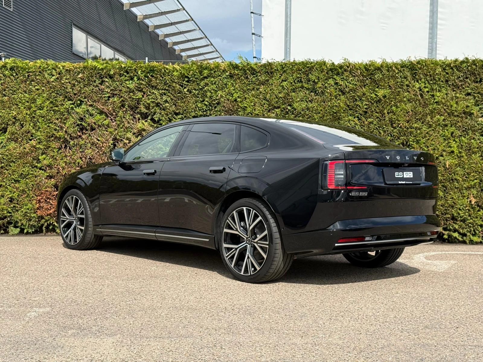 Volvo-ES90-image-10