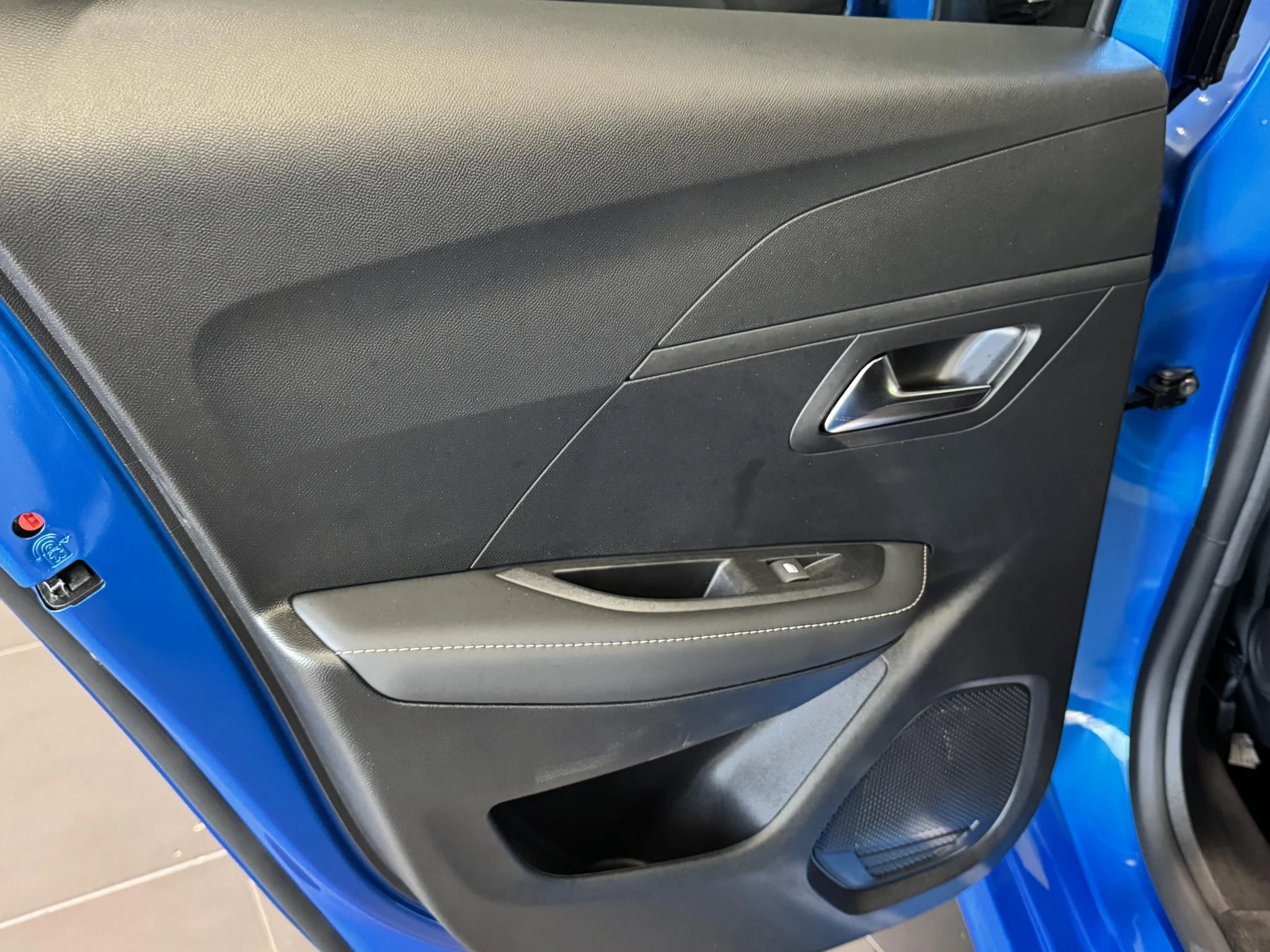 Peugeot 208 1.2 Hybrid 110 e-DCS6 GT