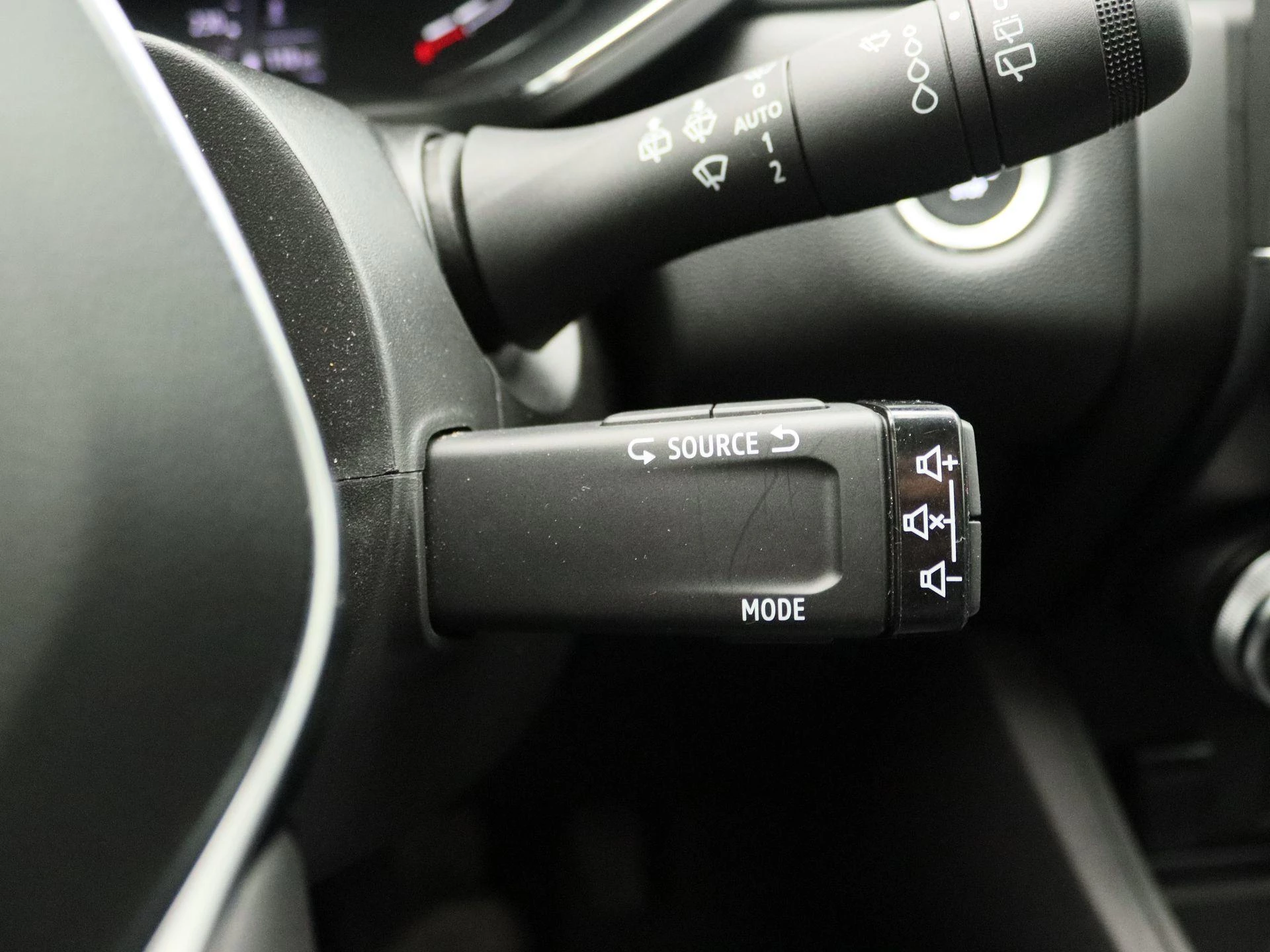 Renault-Captur-image-20