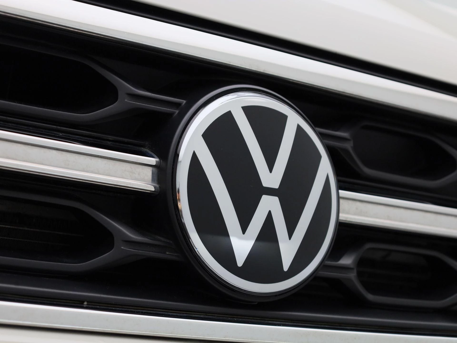 Volkswagen-T-Roc-image-39