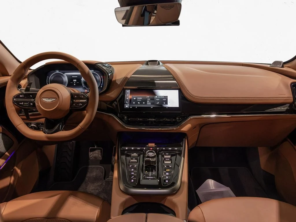 Aston Martin-DBX-image-22