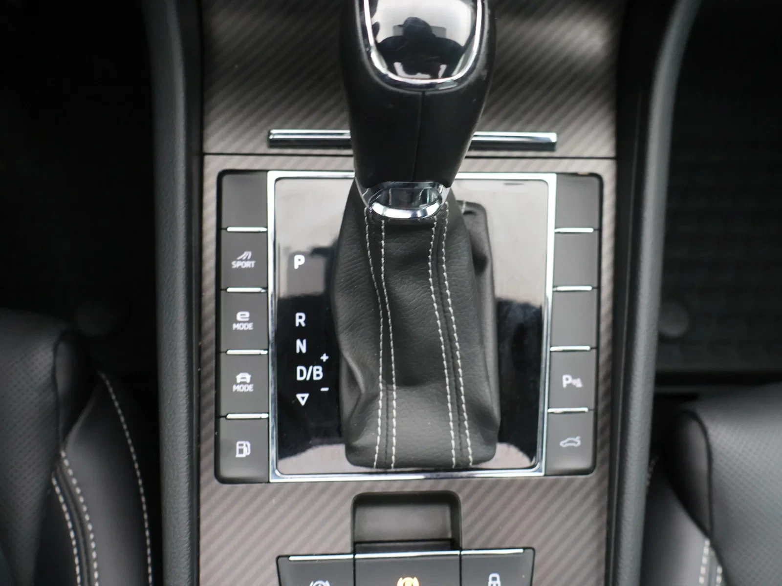 Škoda Superb Combi PHEV Superb Wagon Sportline 1.4TSI iV 218PK *AUTOMAAT*PANODAK*LEDER*TREKHAAK*CAM*CRUISE*PDC*APP-CONNECT*.
