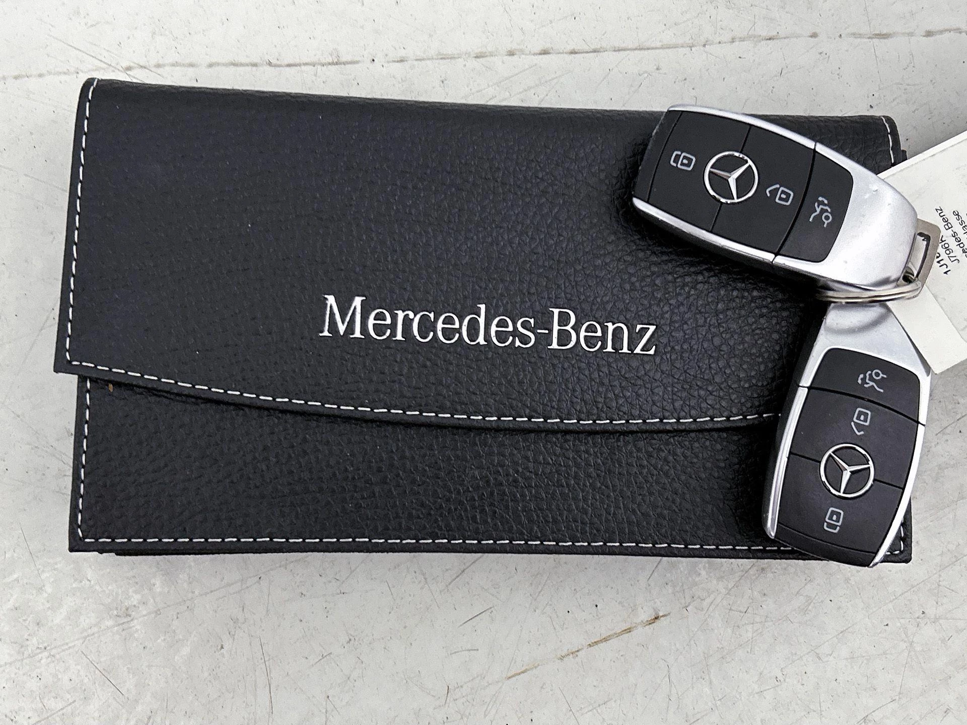 Mercedes-Benz-GLA-image-41