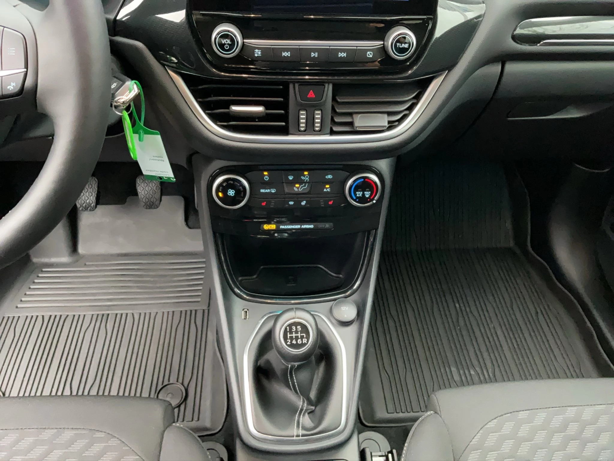Ford Puma Titanium Hybrid