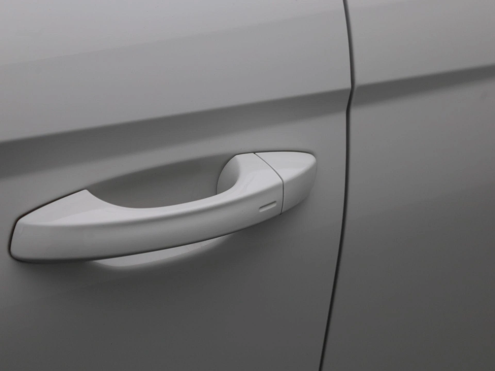 SEAT-Arona-image-13