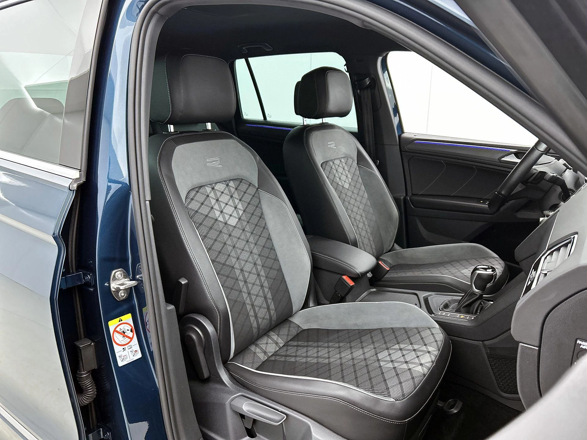 Volkswagen-Tiguan-image-38