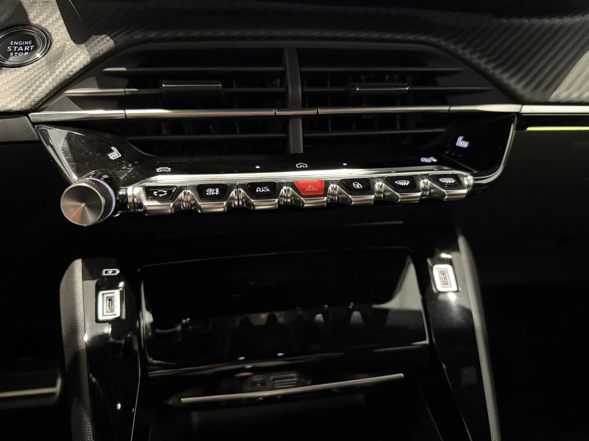 Peugeot-e-208-image-17