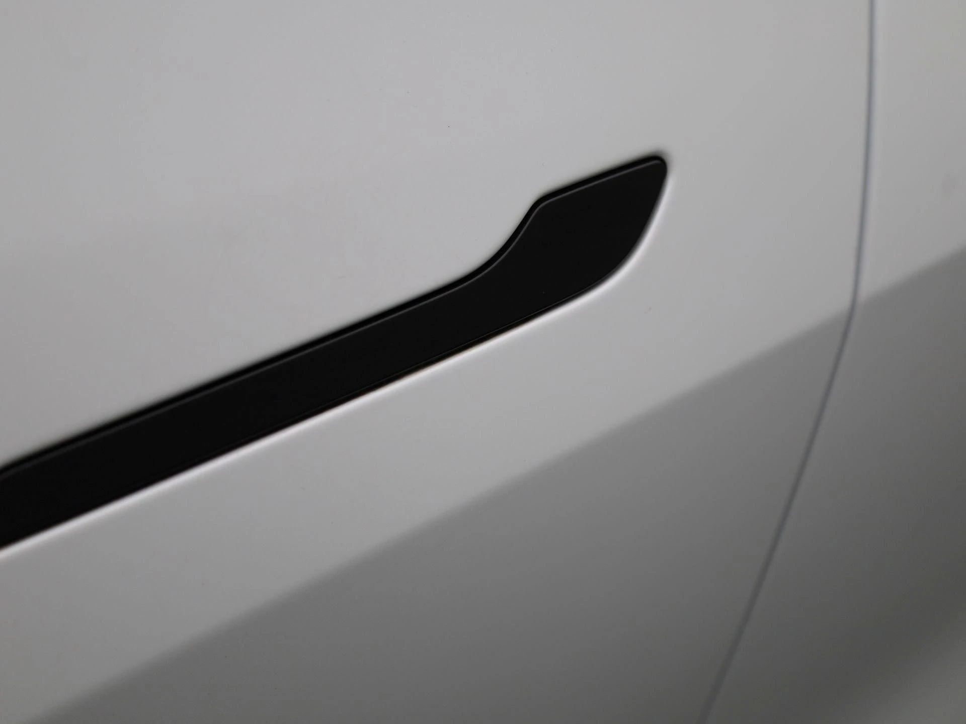 Tesla-Model Y-image-17